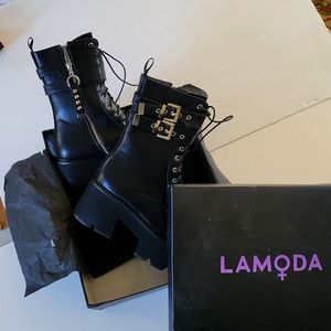 NIB Platform Chunky LaModa Women's Boots size 8 (EUR 39)
